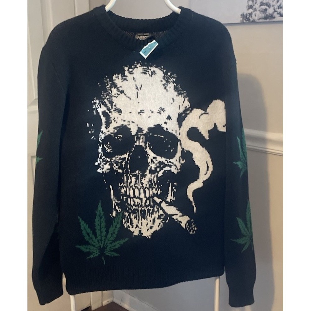 NWT RGSTR Smoking Skull & Leafs Knit Sweater Grey Size Med